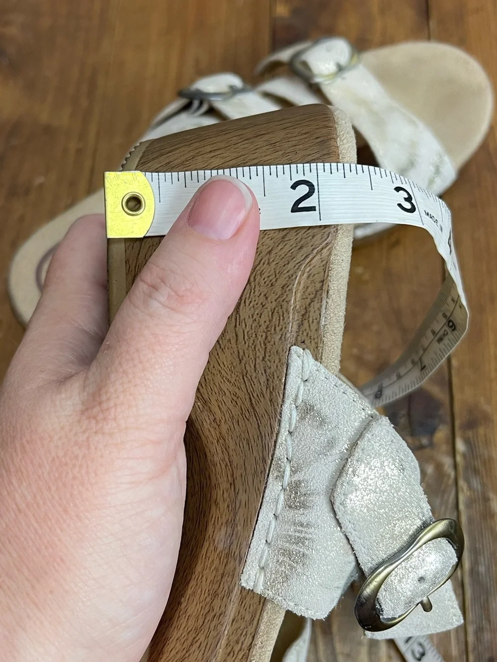 Dansko size 38 Sophie sandals cream with metallic gold burst print - Picture 9 of 9